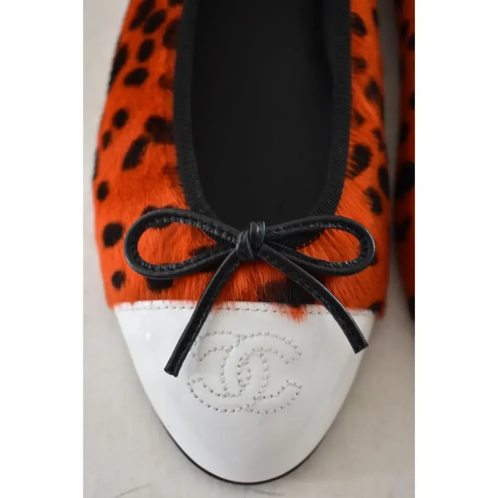 Chanel 26A Orange Leopard Pony Fur Black White CC Logo Ballet Ballerina Flat 39